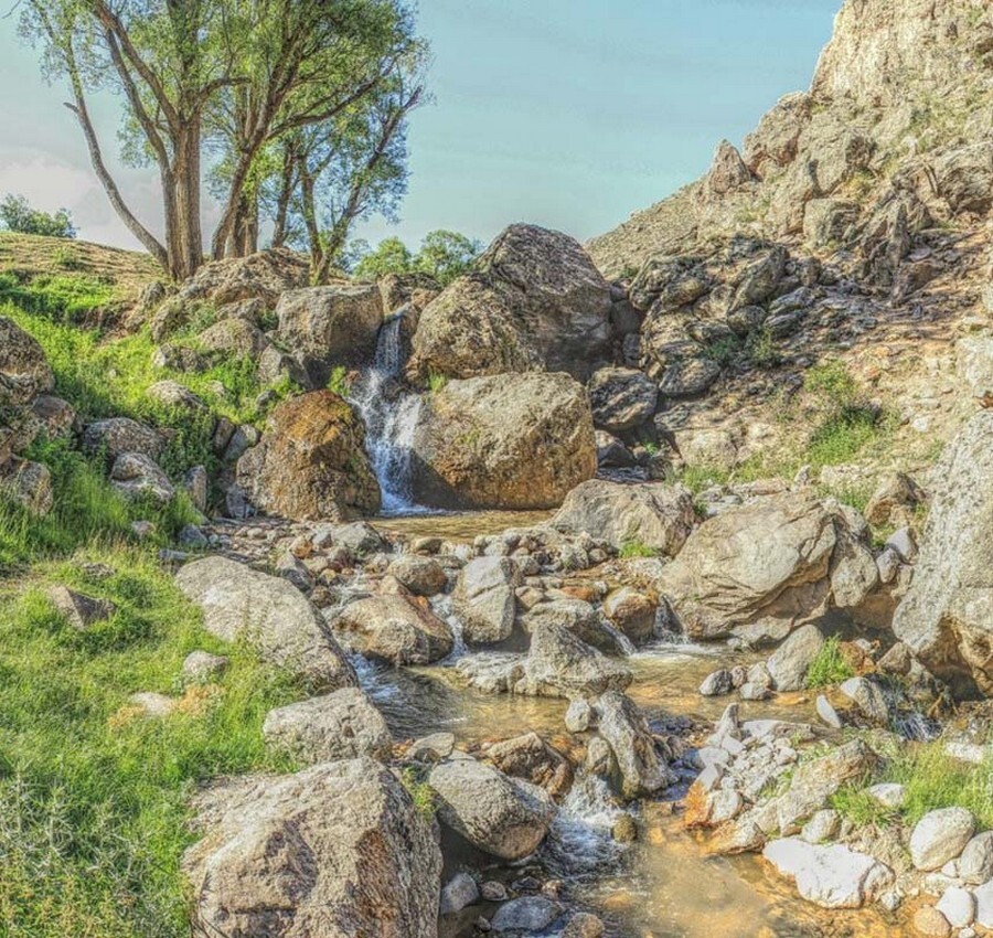 Vargeh saran Waterfall.jpg