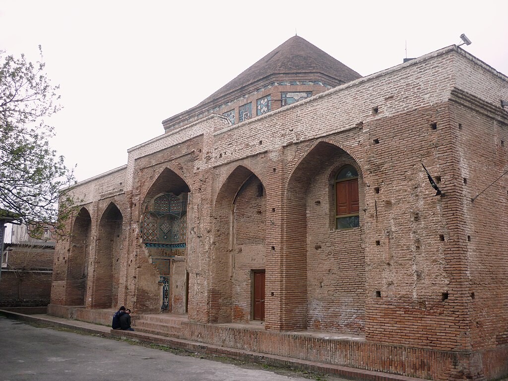 Amol_City_Iran_-Tourism_-_Tomb_Mir_bozorg.JPG