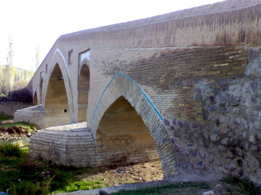 3xykzmvygadgsmk8zxk6rit2ow7w7fh6nl5zxqtd Lastsecond.ir-tourist-attractions-of-zanjan-sardar-bridge.jpg