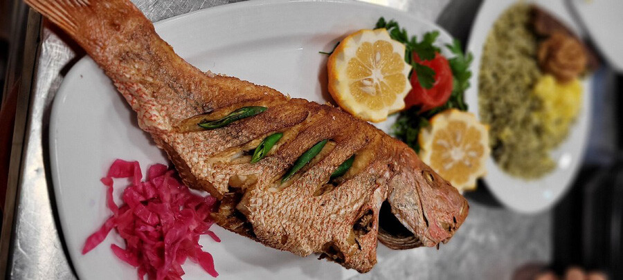 3yw5fdffeqyeirgudncocl06d4knz51uqombsym4 lastsecond.ir-qeshm-food-price-restaurants.jpg