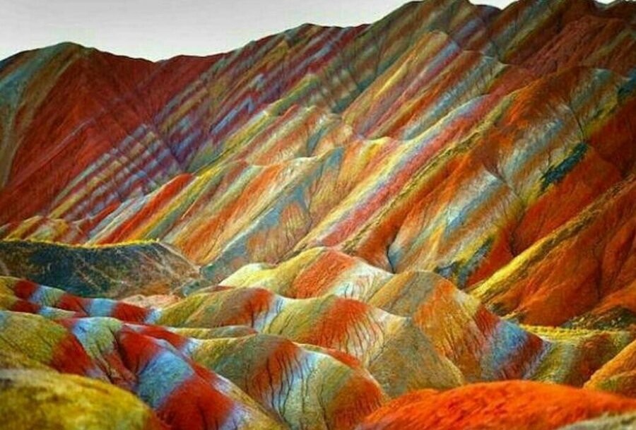 8az42jhvuojwlxobcfzhbrqpnqh8zhuvobhbtvpk zanjan-colorful-mount.jpg