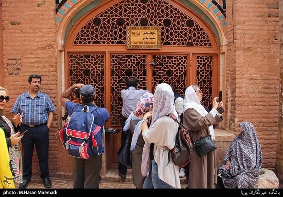 Turism in Abyaneh By M.Hasan Miremadi.jpg