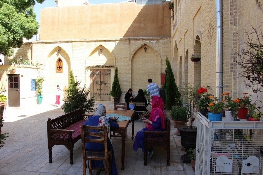 vlx6gpzrfbg4qcrod6qmzkfwxaznfwqzhr4wpws1 emarat.fatholmolouki By Mohammad Jafari Yard.jpg