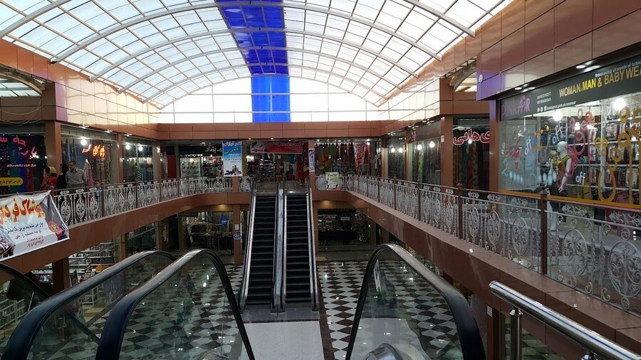 zi7ys89kjcprxiuk9zi5pjbhcjbwp53xb9dwrqoq Setareh Oraman Mall By Salah Modamadi.jpg