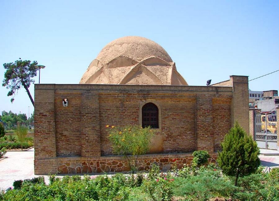 بقعه جوانمرد قصاب در تهران lastsecond.ir-tehran-best-attractions-بقعه_جوانمرد_قصاب.jpg