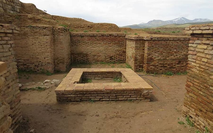 آتشکده آذرگشنسب lastsecond.ir-takht-e-soleyman-azar-goshnasb.jpg