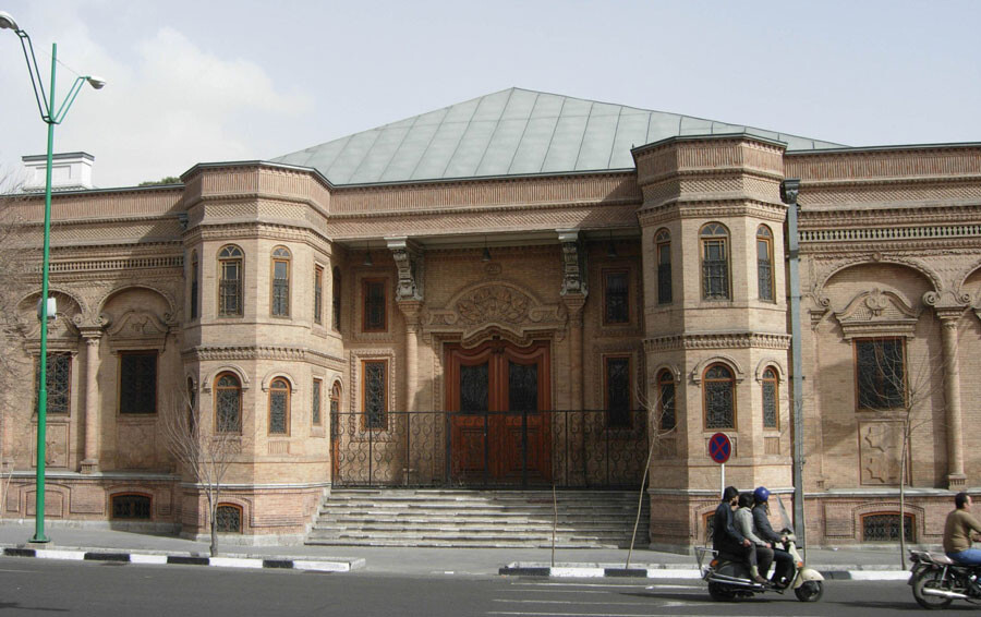 مجلس شورای ملی از جاهای دیدنی تهران lastsecond.ir-tehran-best-attractions-parlament-of-iran-eh-sun.jpg