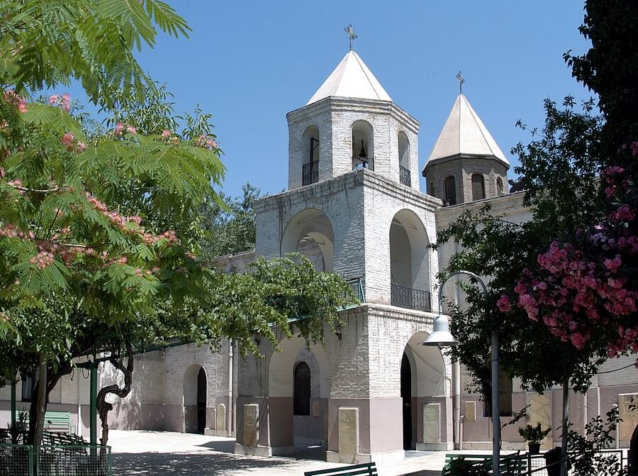 کلیسای سورپ گئورک از دیدنی های تهران lastsecond.ir-tehran-best-attractions-Saint_George_church.jpg