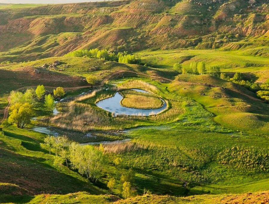 جزیره متحرک از جاهای دیدنی تخت سلیمان lastsecond.ir-takht-e-soleyman-moving-island.jpg