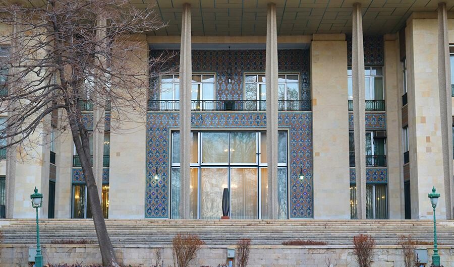 کاخ نیاوران از جاهای دیدنی تهران کاخ نیاوران - کاخ اصلی، نیاوران.jpg