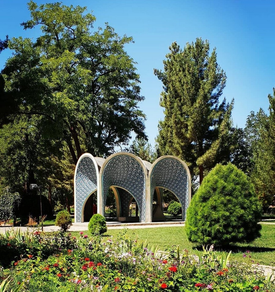 wrusm1hywu2570rpdrpevcsplssu4hneuqlxnzjr Uns-Gallery-on-Instagram_-“_-ارامگاه-کمال-الملک،-شهر-نیشابور-Kamal-ol-Molk-tomb-neyshabor-کمال_الملک-نیشابور-خراسان-عکاسی-عکاسی_طبیعت-عکاسی_شهری-سفراونس_گالری”.jpg