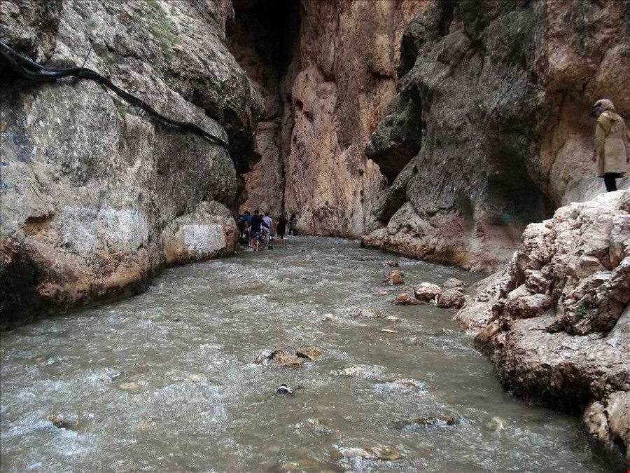 xv9ai1fl3cazk2jlvgptau4jnvlvt8a2mwnlrixn Tangeh-ye Mishineh marg By Delgarm.jpg