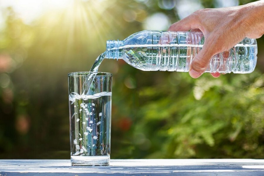 2vorvbctauh60sxiupukckeznkjl01iorgslieyh antalya minral water.jpg