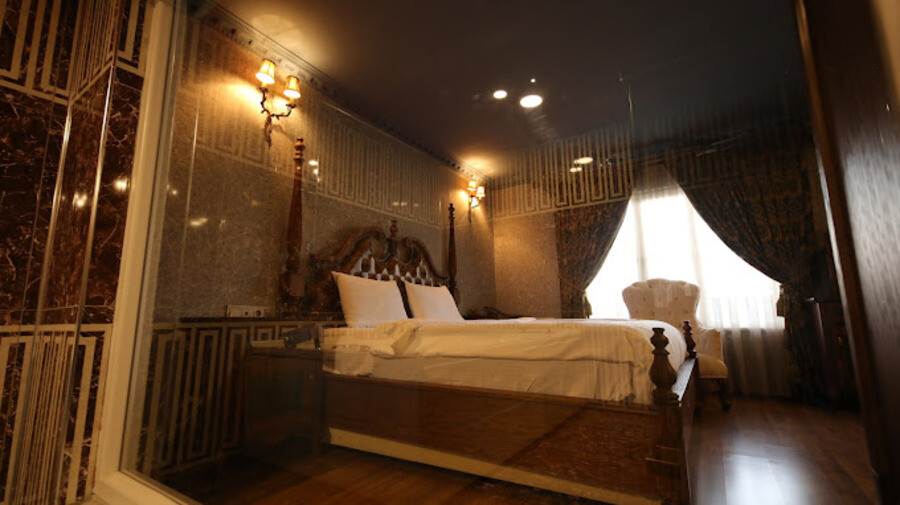 Room Reform Hotel.jpg