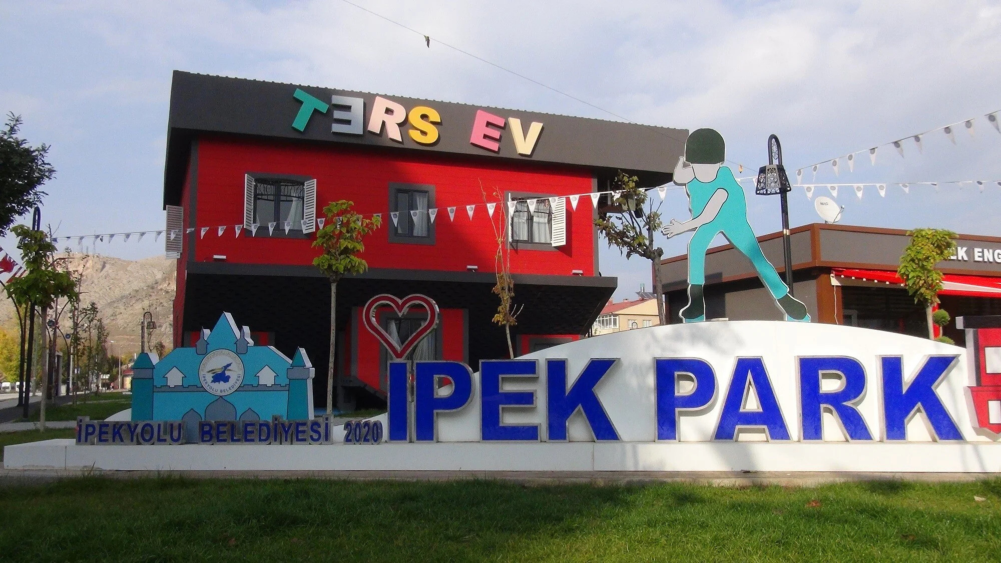 px2hwikqw2ctcnakrnqt9rr4cjyejjfxdgivevxu van-ipekyolu-belediyesi-ters-ev-nerede-acildi-adres-9-ezgif.com-webp-to-jpg-converter.jpg