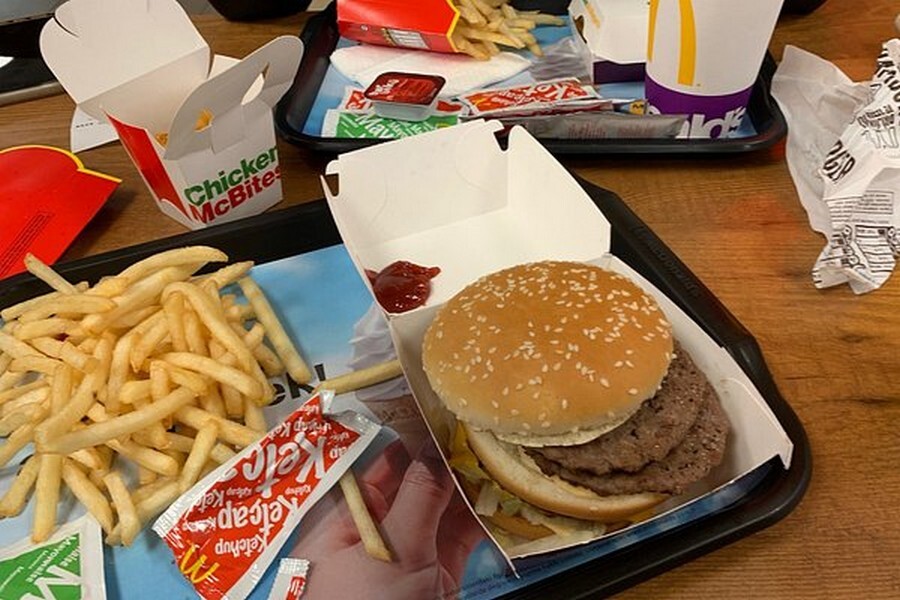 t5moroyskd260hmwwftbkzuipogriyafrw3xz4bk fast food in antalya.jpg