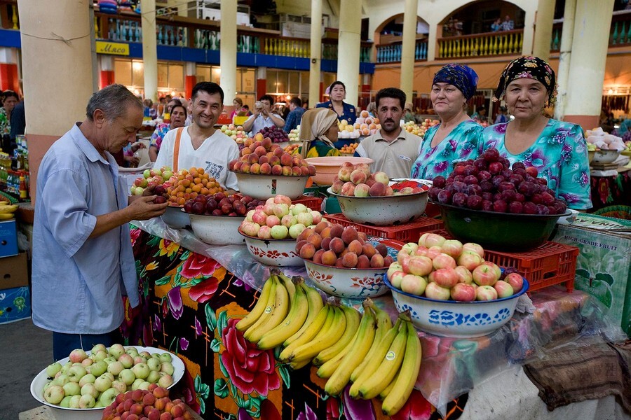 0psddcpr3numvv2v1km2t4wkpjpvny6ma7tkbiu6 Panjshanbe_bazar_in_Khujand_.jpg