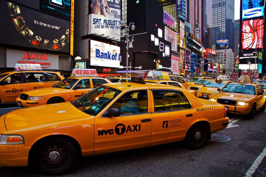efakhuhxsd3qoi2rohhfqkzzz00fqhlzn4o47dfa yellow taxi nyc.jpg