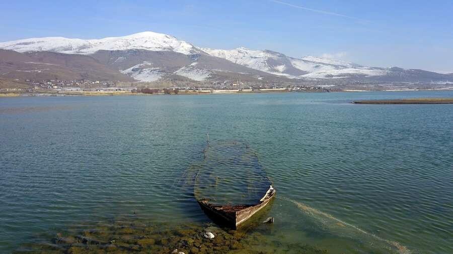 دریاچه وان