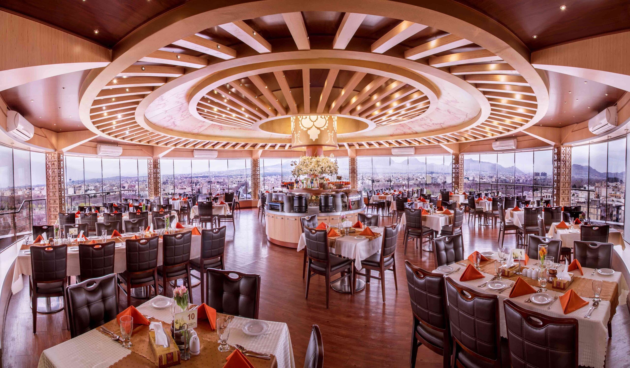 oc4dmchs4ohs0q8hdaukzzhy5qtyfqicj09drwnx Restaurant-scaled.jpg